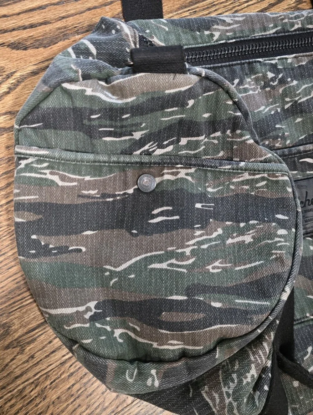 Herschel Supply Co. Herschel Classic Sutton Mid-Volume Shoulder Bag Camo